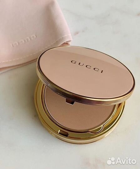 Gucci пудра