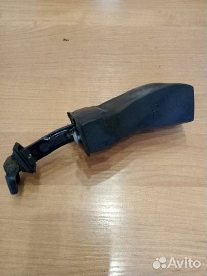 Ограничитель двери (фиксатор) Volkswagen Polo