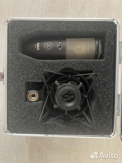 Студийный микрофон AKG p420