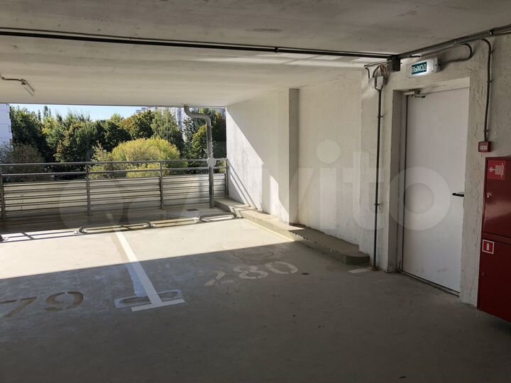 Машиноместо, 18 м²