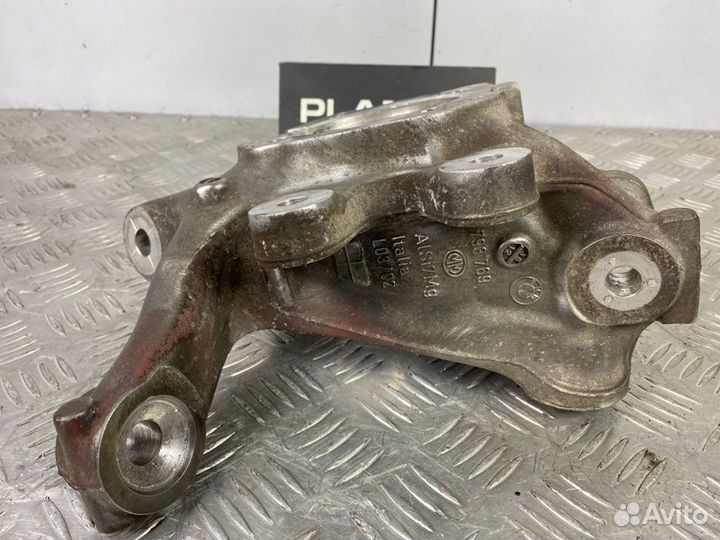 Кулак задний левый Bmw 5 F10