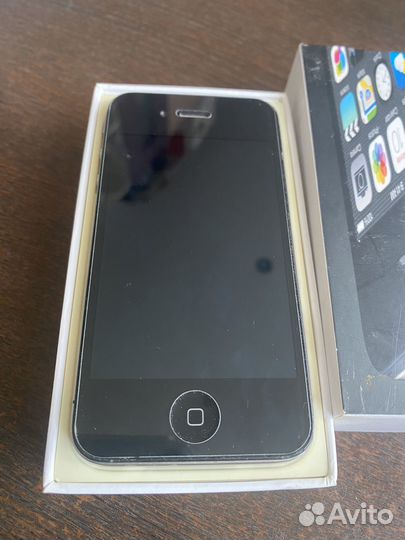 Телефон iPhone 4