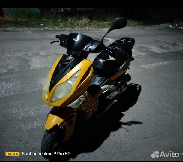 Скутер 4т Stels Ewrotex