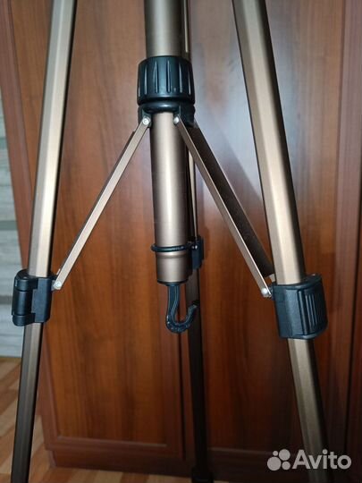 Штатив для фотоаппарата