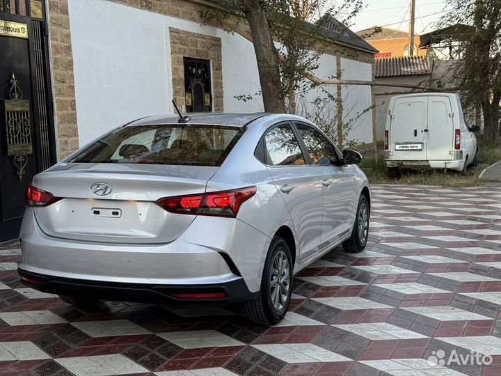 Hyundai Solaris 1.6 AT, 2024, 1 600 км