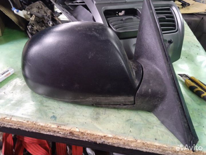 Зеркало заднего вида боковое правое Hyundai Accent