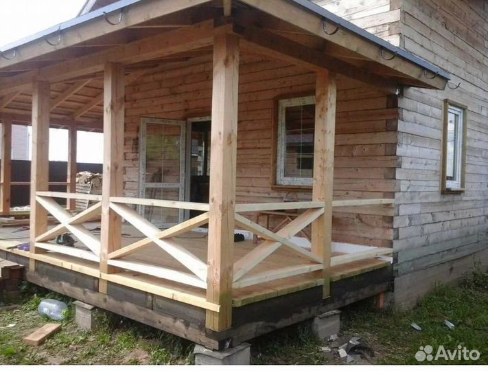 Строительная бригада и кровельной работы