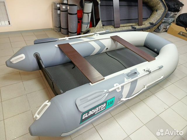 Лодка пвх Гладиатор Е330S с ковром эва