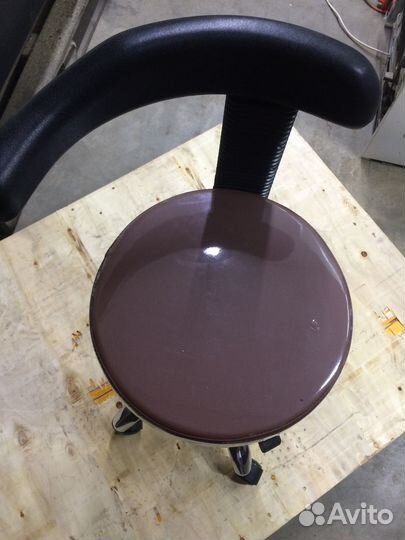 Стулья стоматолога косметолога новый 2 шт