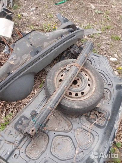 Усилитель бампера передний Ford Fusion 2005