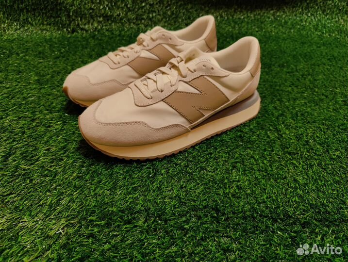 New Balance 237