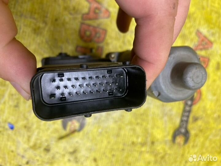 Мотор стеклоподъемника передний левый Volkswagen