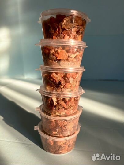 Янтарь натуральный необработанный