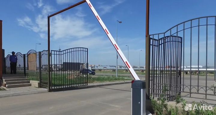 Автоматический шлагбаум