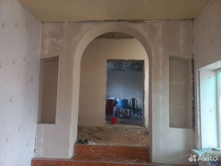 Машинная штукатурка стен стяжка пола и лестницы