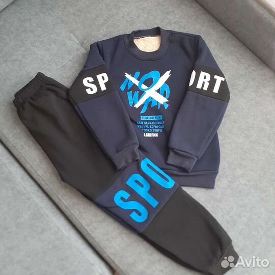 Костюм на мальчика теплый 110 см