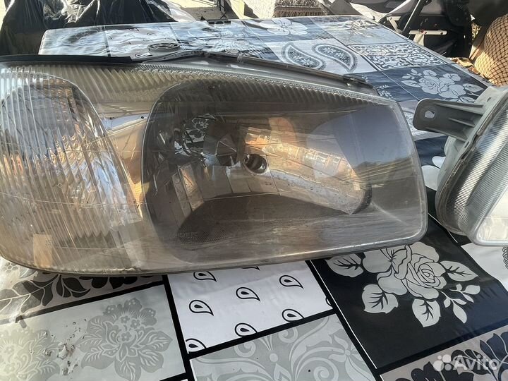 Оригинальные фары на акцент