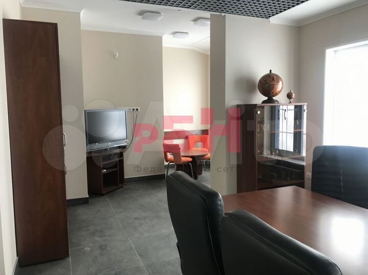 Офис в бц с отдельным входом 52.4 кв.м