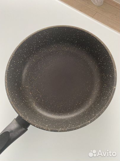 Сковорода 26 см с крышкой