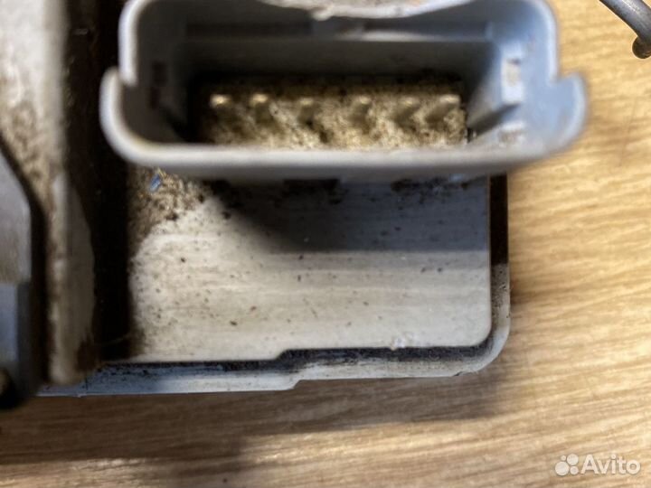 Peugeot 307 замок передней правой двери