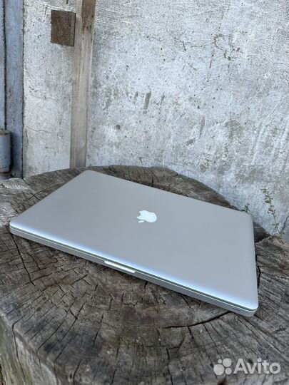 Apple MacBook Pro 17