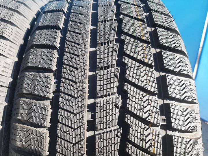 Sunfull SF988 215/55 R18 95H