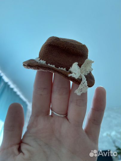 Шляпа для кукол (1 фото)