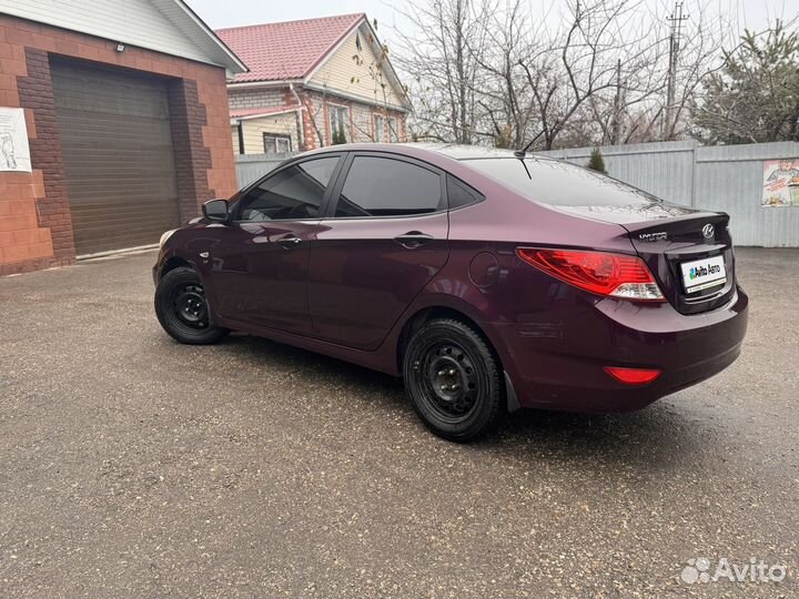 Hyundai Solaris 1.6 AT, 2011, 119 000 км