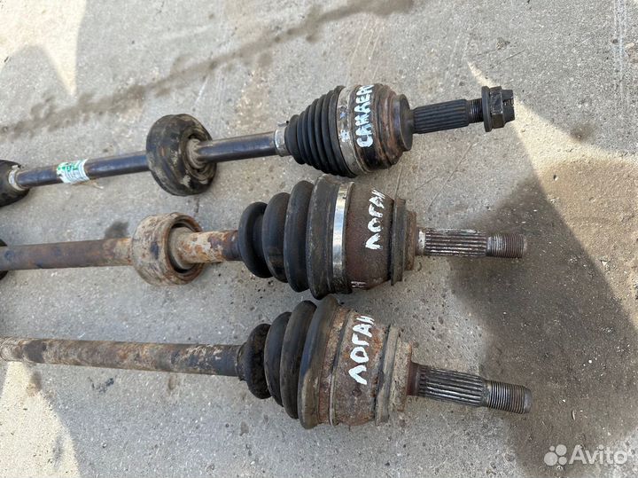 Привод (полуось) передний правый Renault Logan