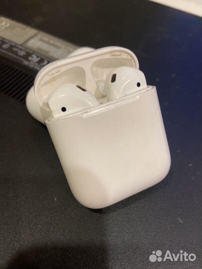 Airpods 1