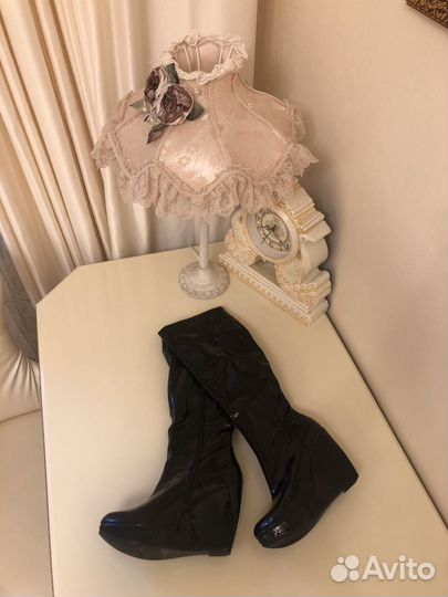 Сапоги лаковые