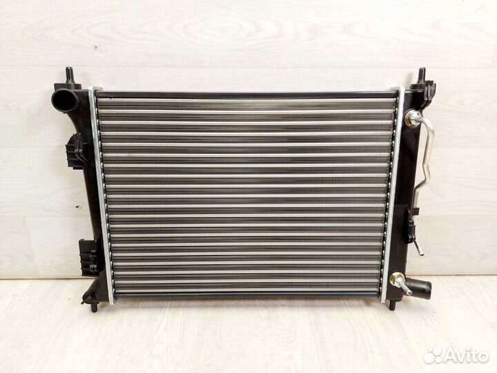 Радиатор охлаждения Kia Rio 2011-2017