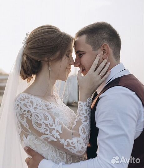 Свадебное платье со шлейфом