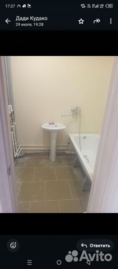 Дверь и линолеум от застройщика