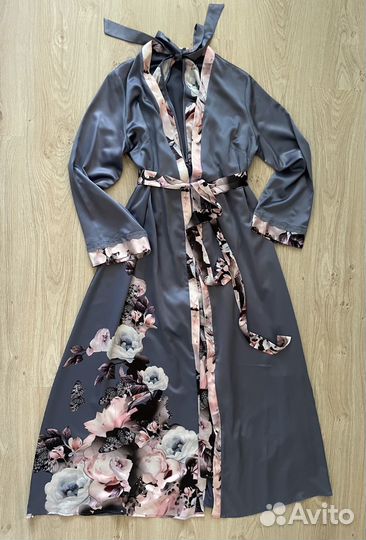 Шелковый халат и сорочка