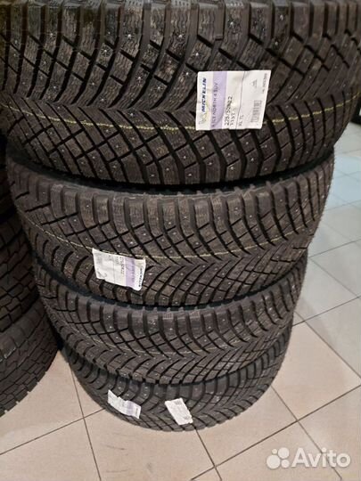 Michelin X-Ice North 4 SUV 275/50 R22 115T