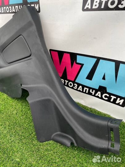 Обшивка салона задняя левая Ford Mustang