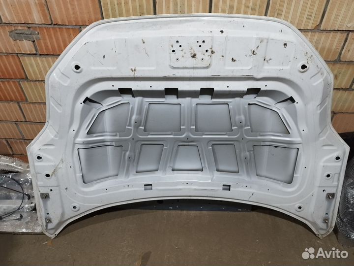 Капот zeekr 001 б/у с лёгкими повреждениями