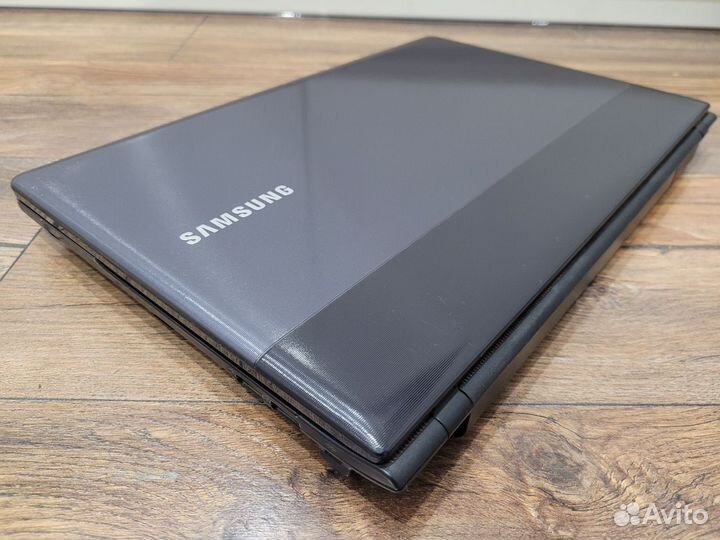 Samsung - 15.6 HD/ i5-3210/ Nvidia GT620/ 4GB RAM