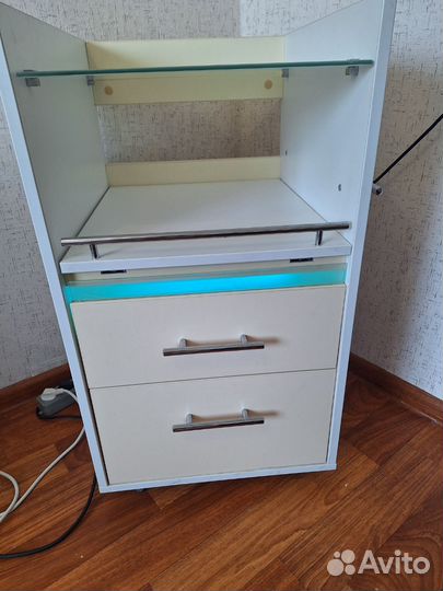 Тумба косметологическая с уф стерилизатором