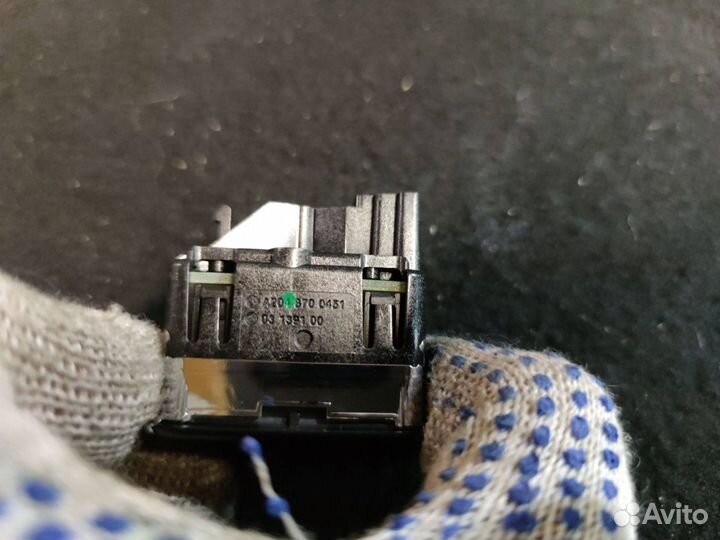 Кнопка стеклоподъемника двери Mercedes-Benz