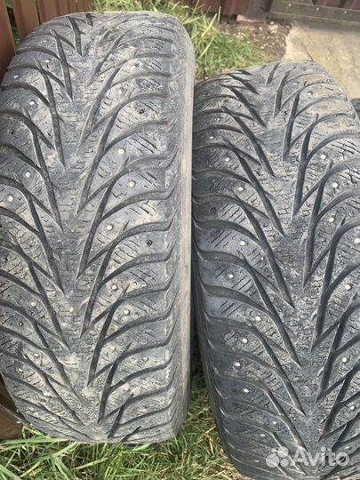 Yokohama Ice Guard 5 IG50 A 215/65 R16