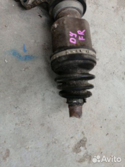 Граната передняя правая Mazda Demio DY ZJ