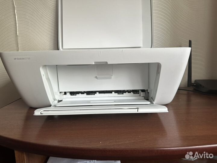 Цветной принтер с картриджами Hp DeskJet 2720