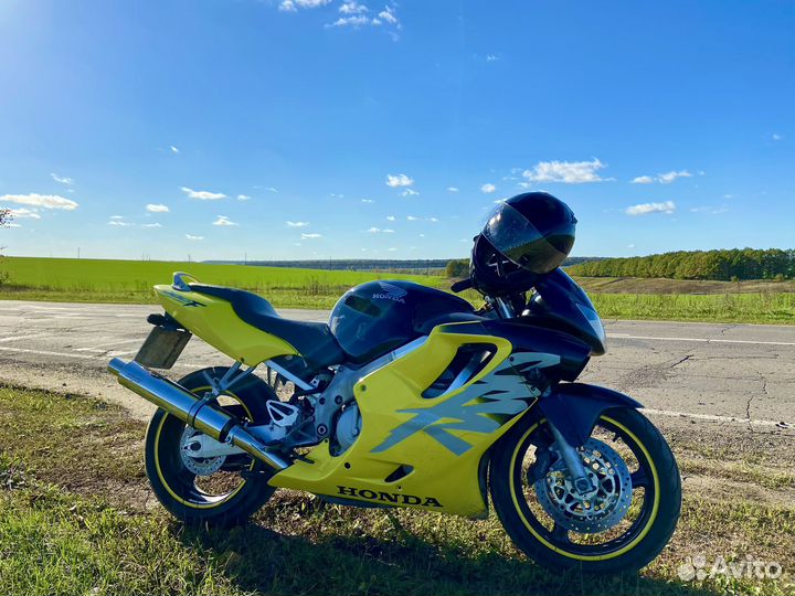 Honda CBR600f4