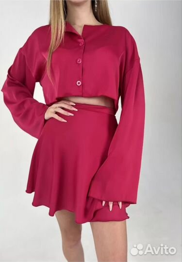 Костюм с юбкой