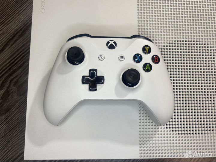 Xbox one s 500 gb с дисководом