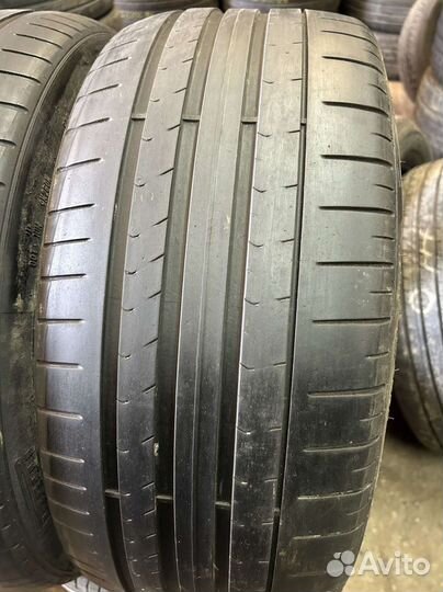 Pirelli P Zero PZ4 235/35 R20