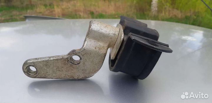 Подушка двигателя кпп ваз 2110