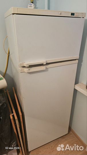 Холодильник на запчасти